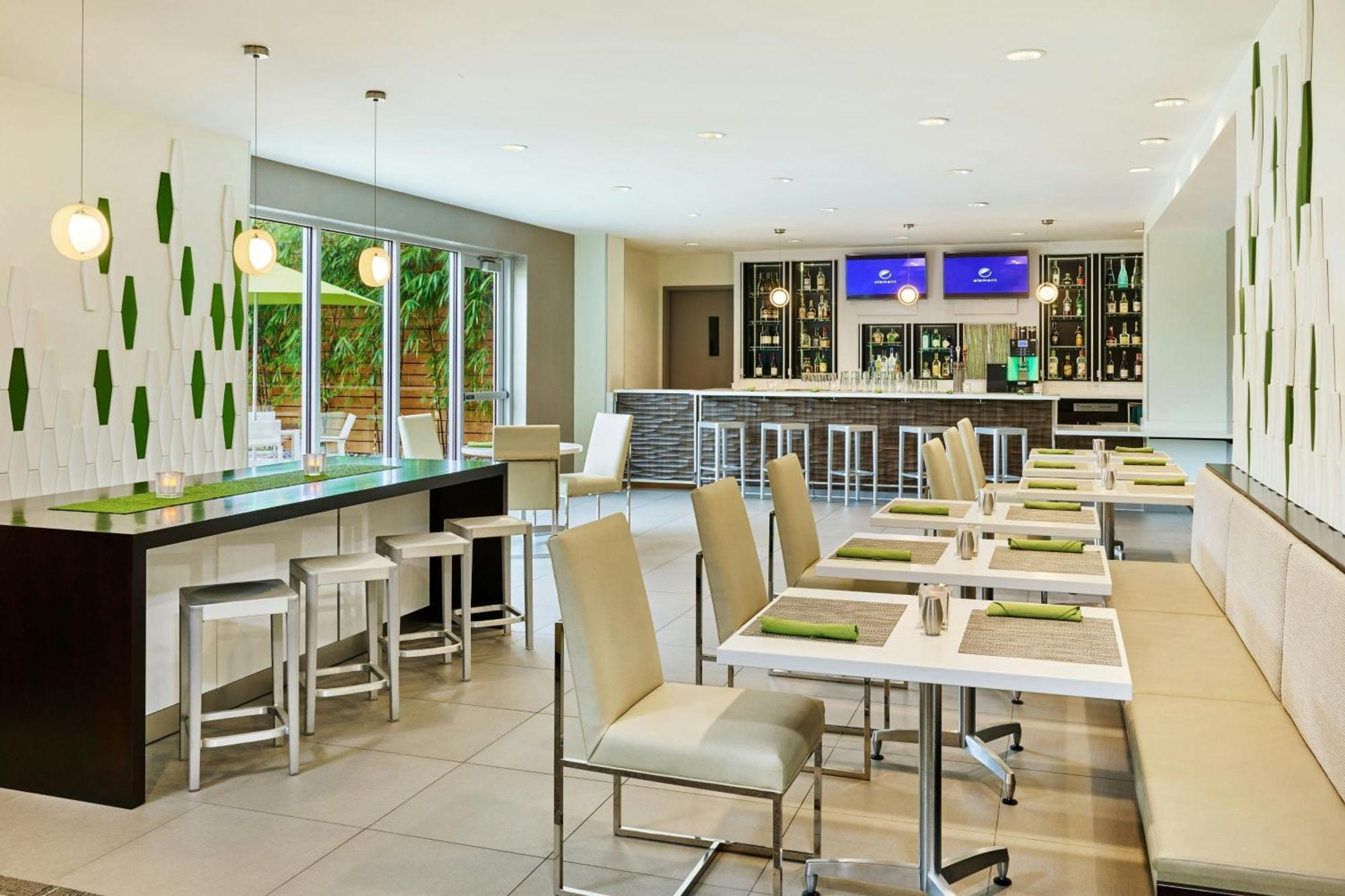 Отель Element Miami International Airport Экстерьер фото